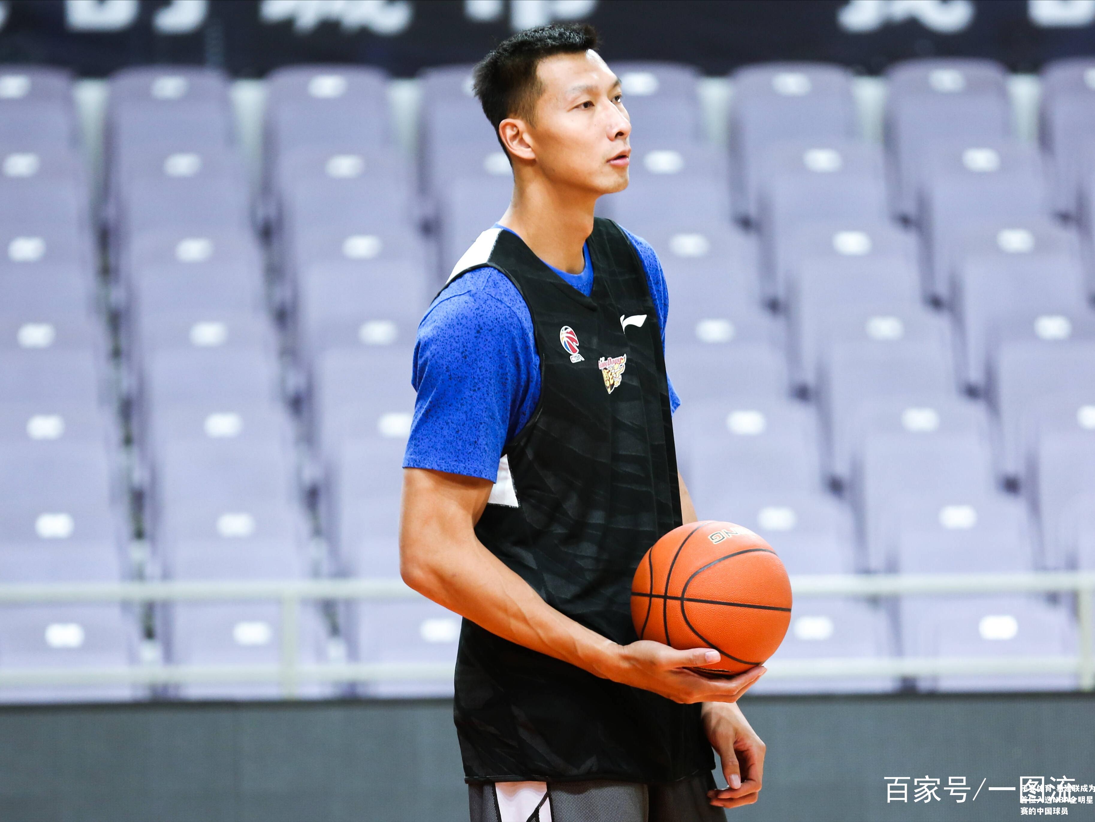 易建联成为首位入选NBA全明星赛的中国球员